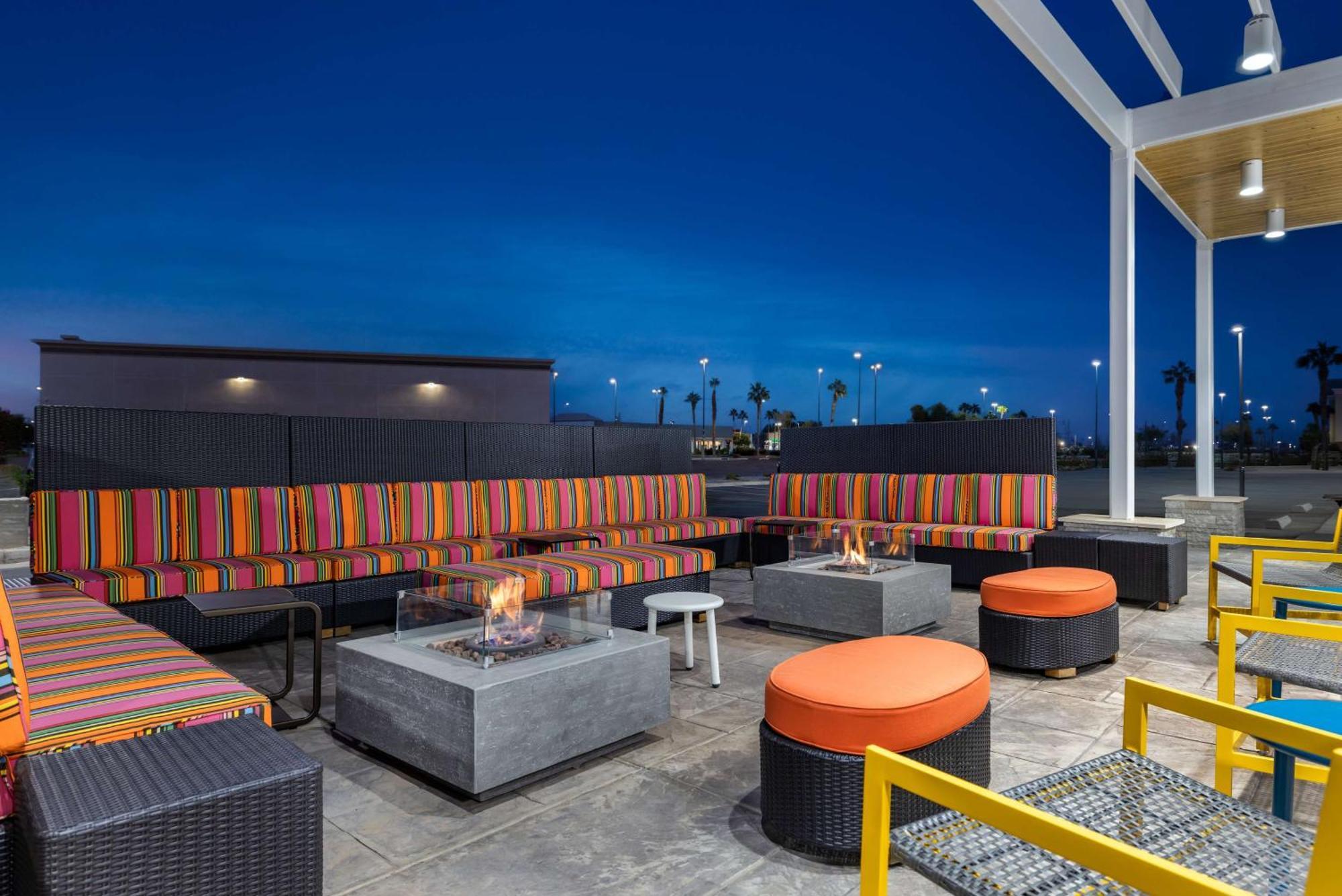 Home2 Suites By Hilton เอลเซนโตร ภายนอก รูปภาพ
