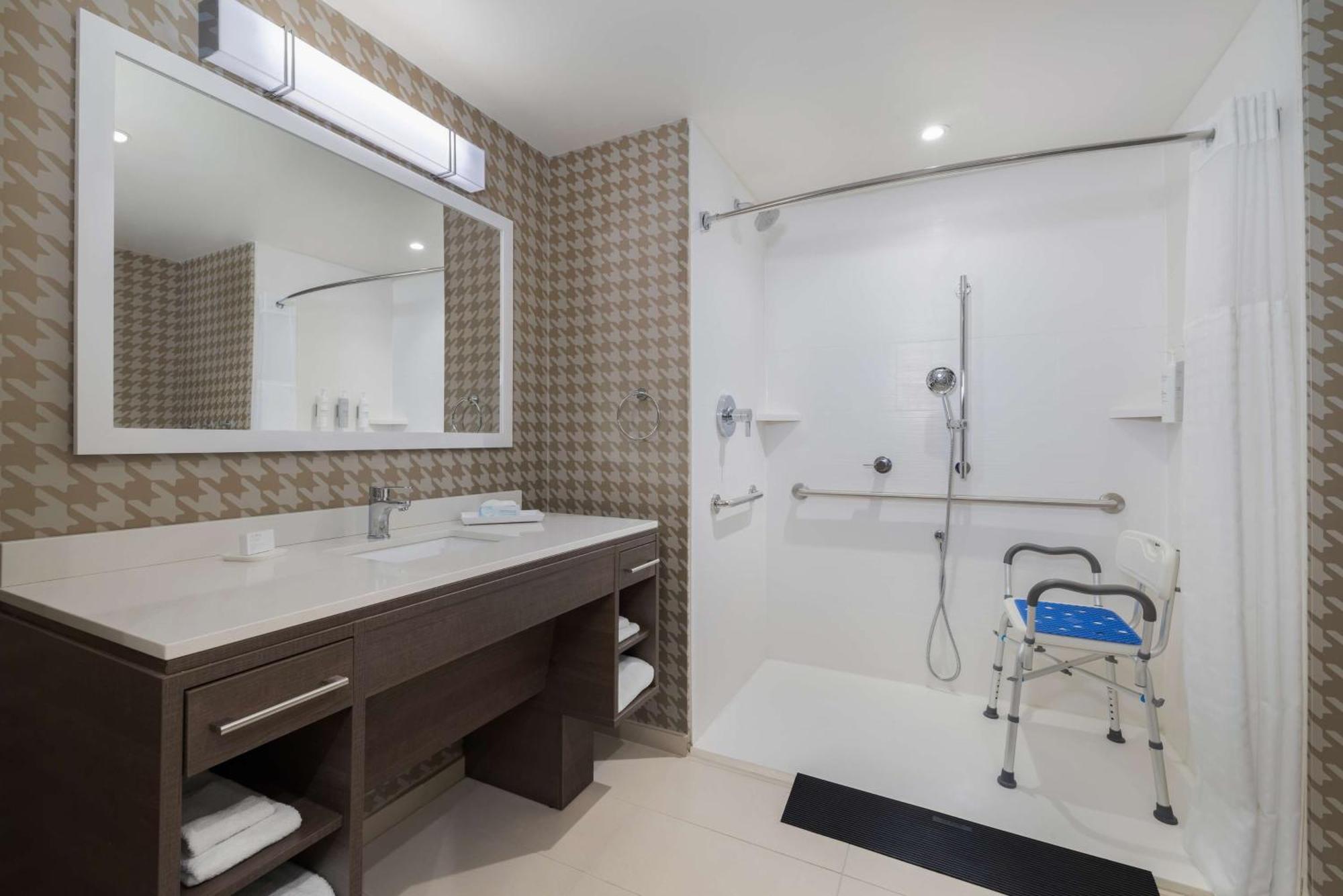 Home2 Suites By Hilton เอลเซนโตร ภายนอก รูปภาพ